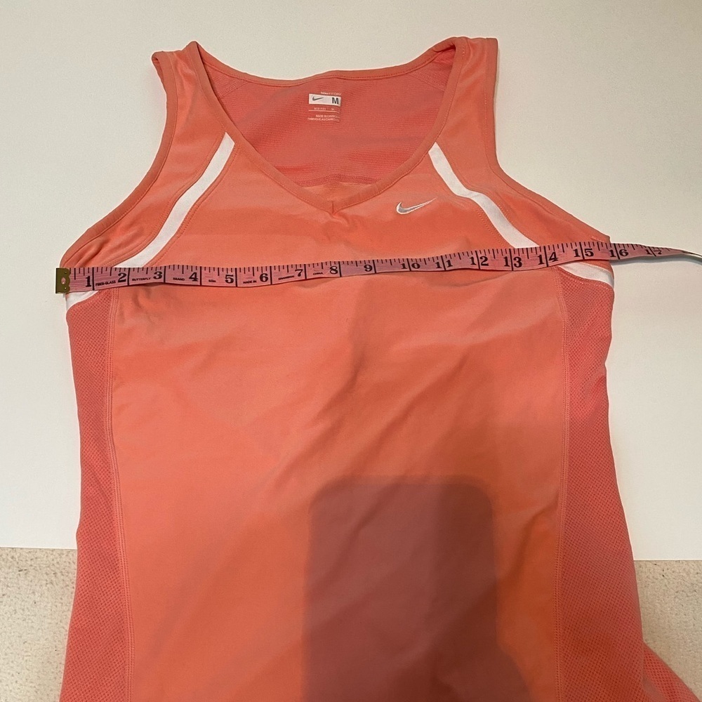 Nike Size M - Picture 8 of 9